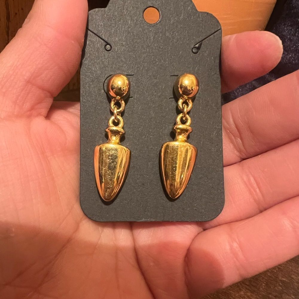 VINTAGE MONET SPEAR GOLD EARRINGS